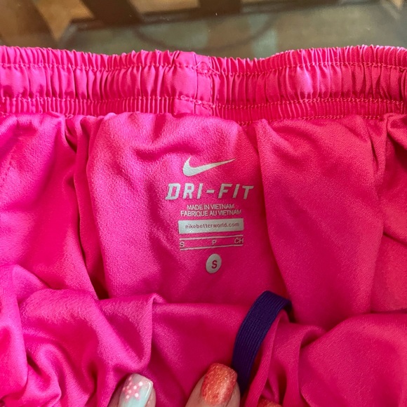Nike Shorts - Picture 4 of 4